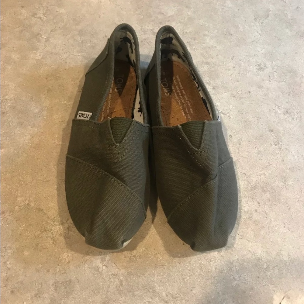 Green Toms